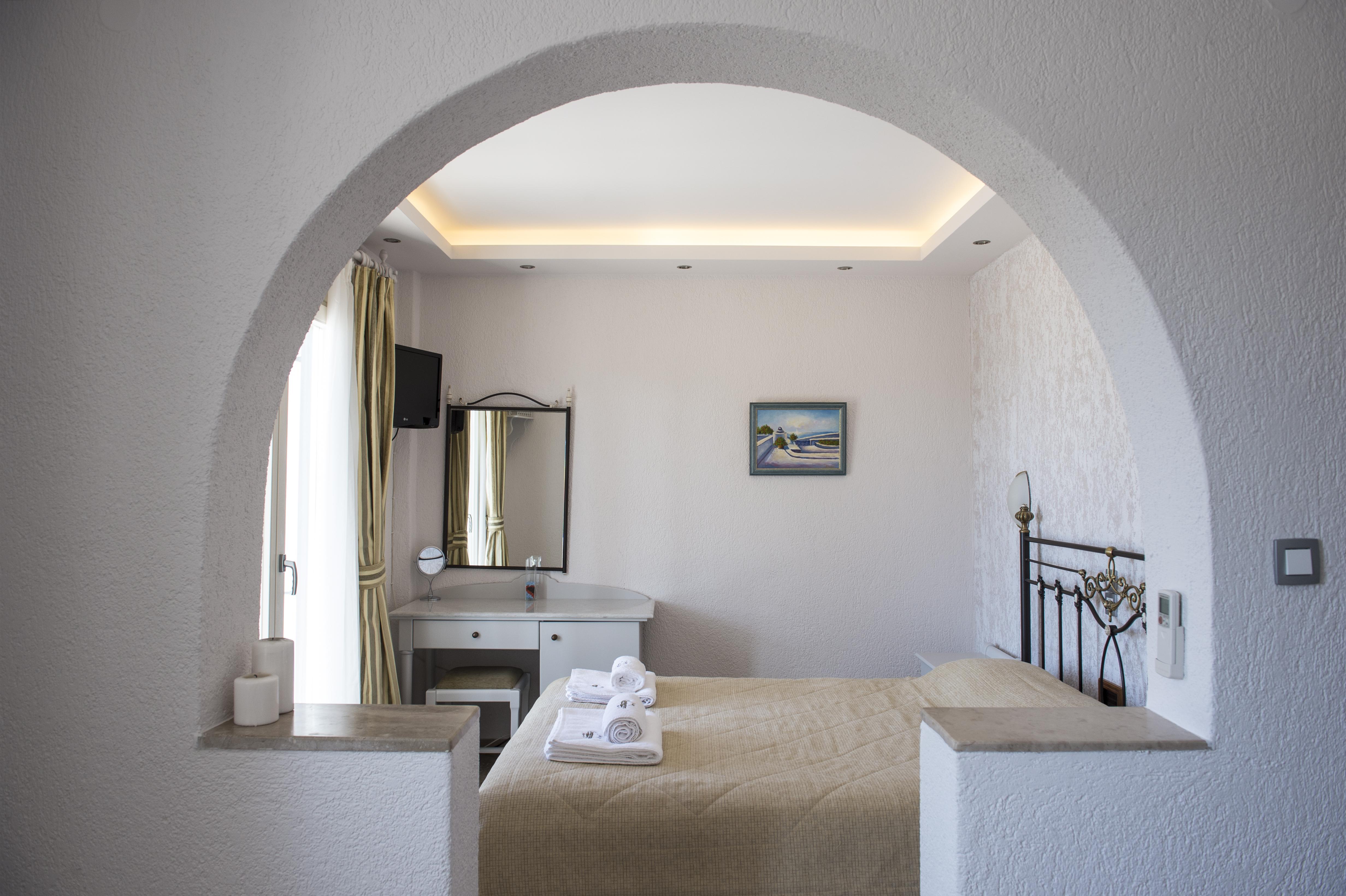 Contaratos Beach Hotel Naousa  Exterior photo